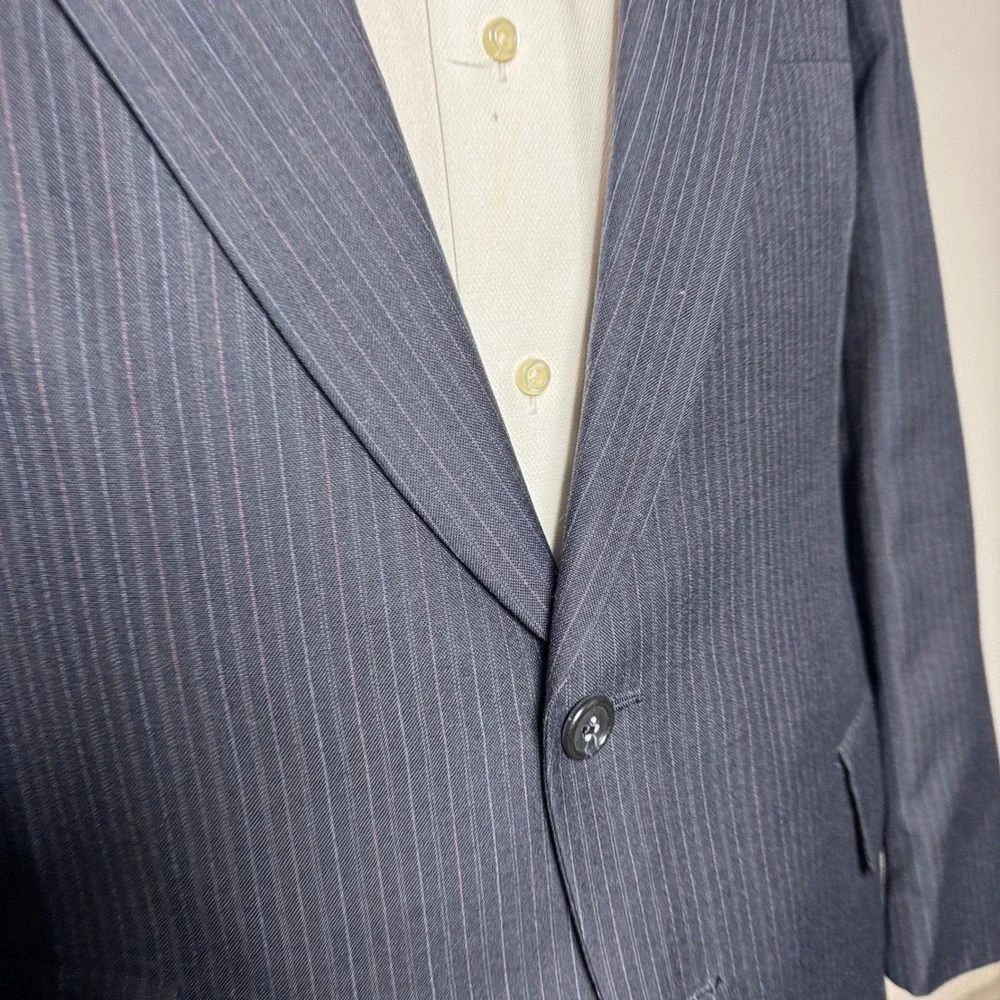 Hart Schaffner & Marx Suit Mens 42S 34W Navy Blue Pinstripe 2 Button Wool USA
